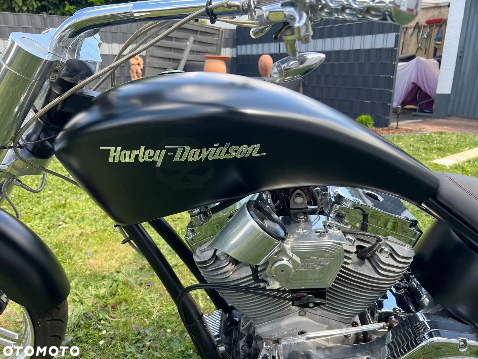 Harley-Davidson Softail Custom - 16