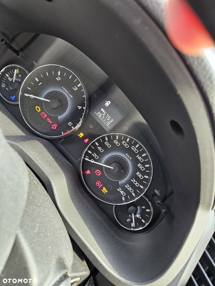 Subaru Legacy Kombi 2.0D Exclusive - 9