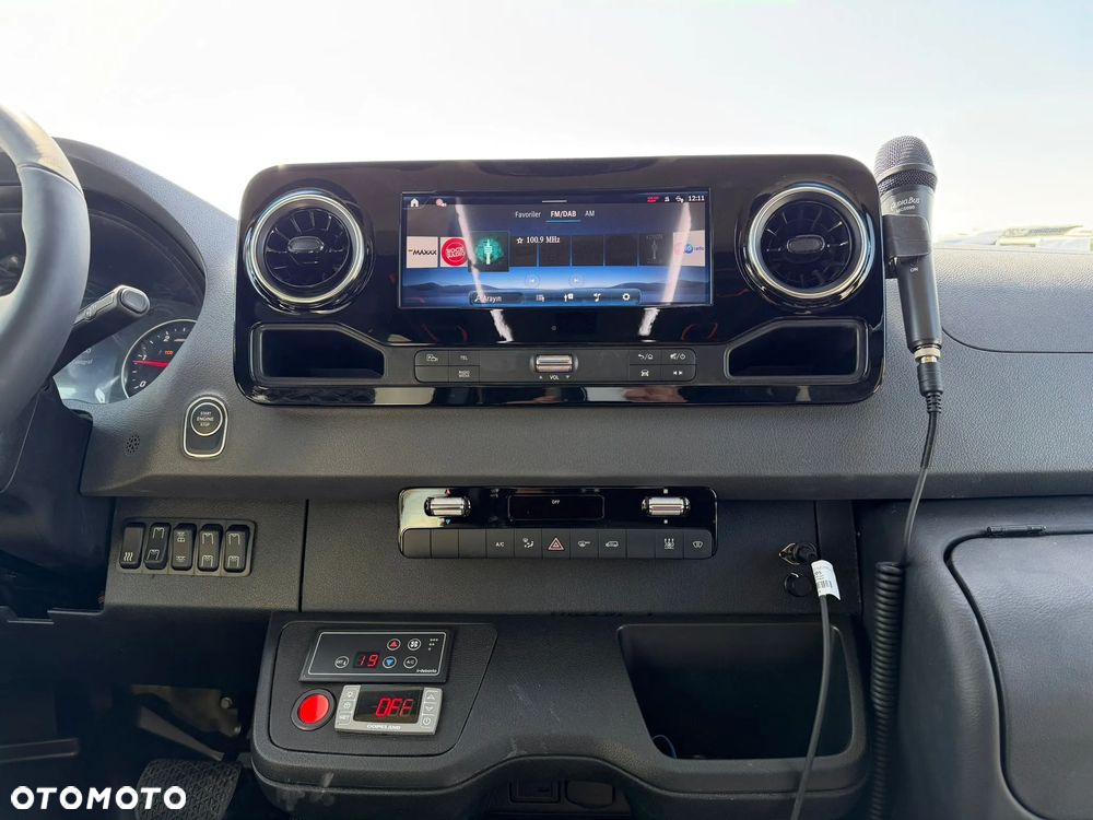 Mercedes-Benz Sprinter 519 - 23