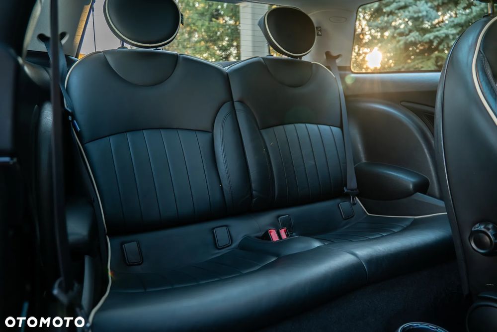 MINI Cooper Standard - 13