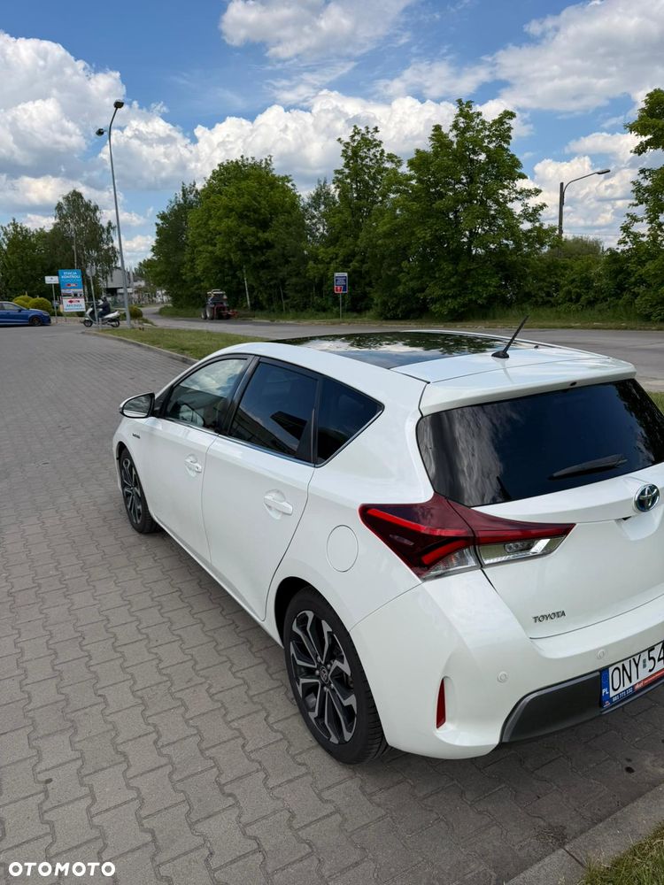Toyota Auris 1.8 HSD Sol - 2