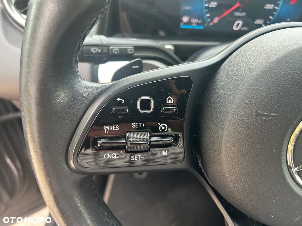 Mercedes-Benz GLB 200 Style 7G-DCT - 26