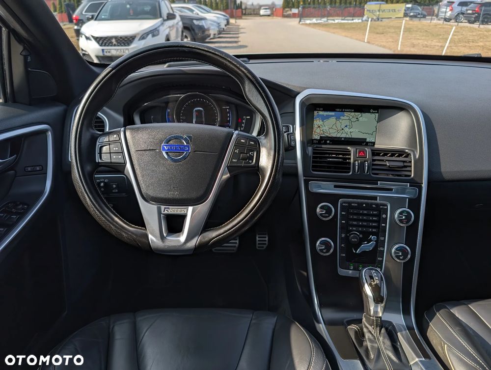 Volvo XC 60 D4 Geartronic RDesign - 25