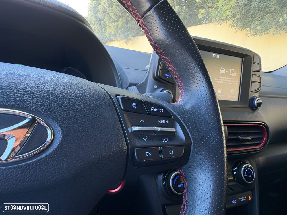 Hyundai Kauai 1.0 T-GDi Premium Pele/Tec.Vermelho - 27