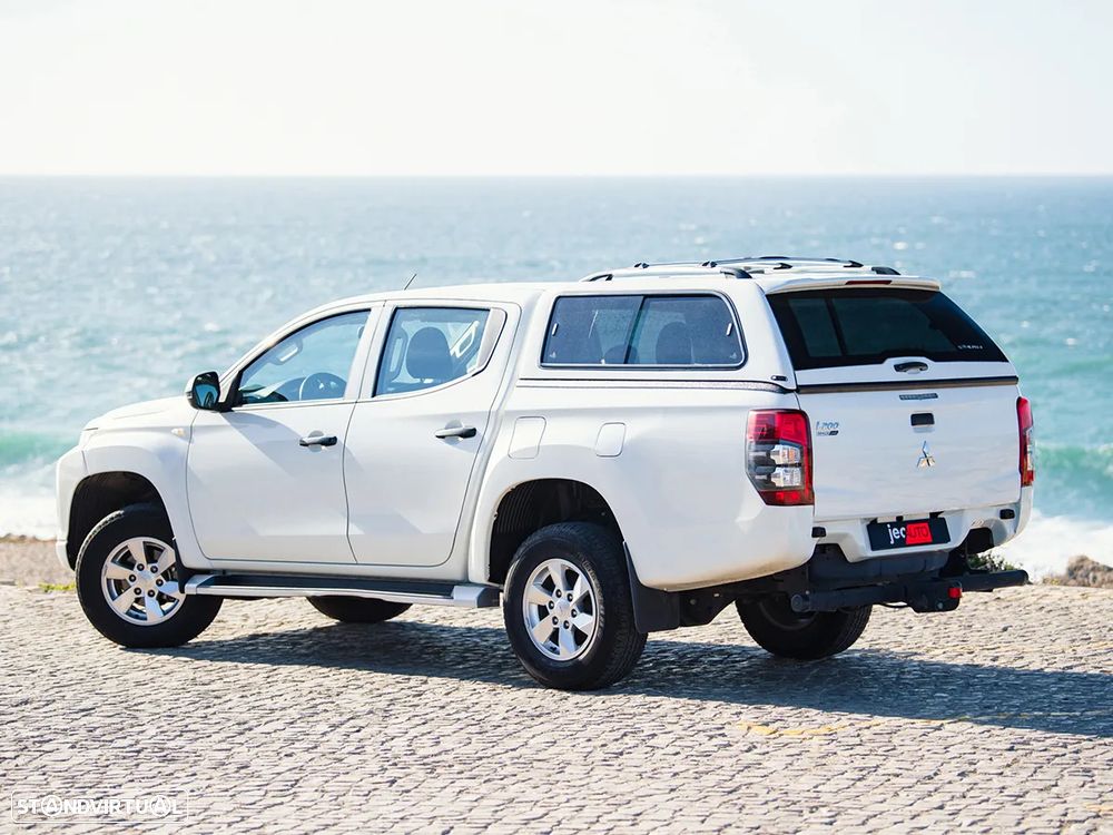 Mitsubishi L200 2.3 DI-D Space Cab Invite 4WD - 6