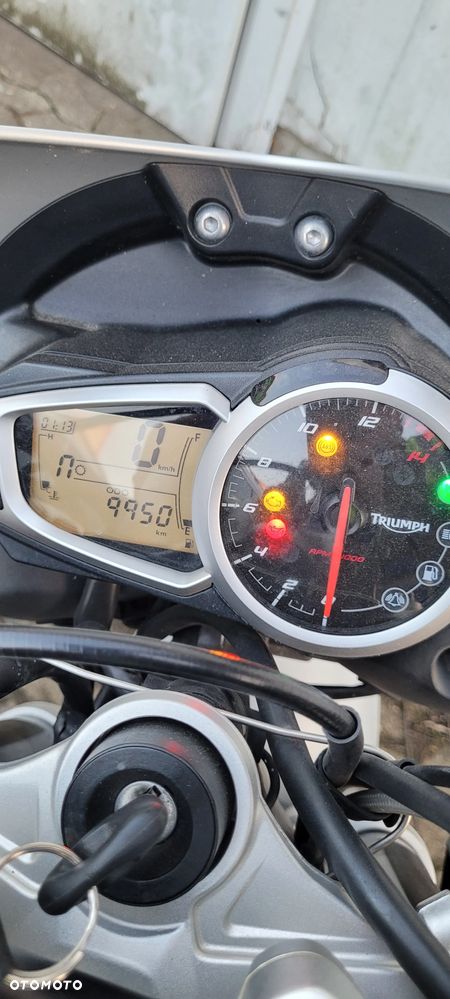 Triumph Street Triple - 12