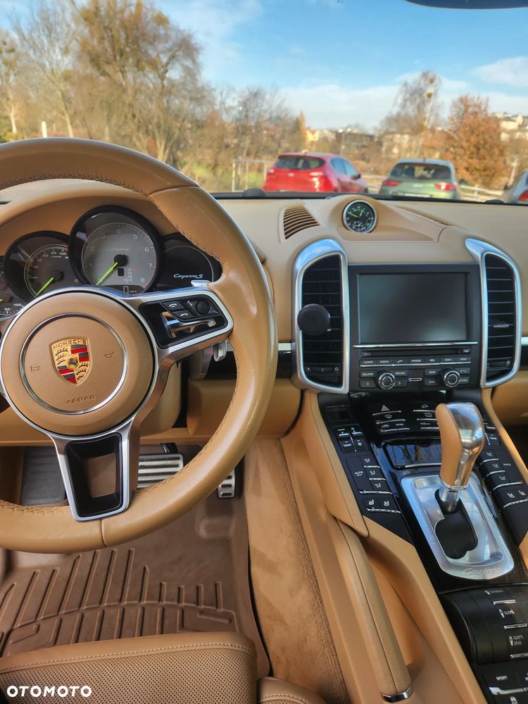 Porsche Cayenne S E-Hybrid - 10