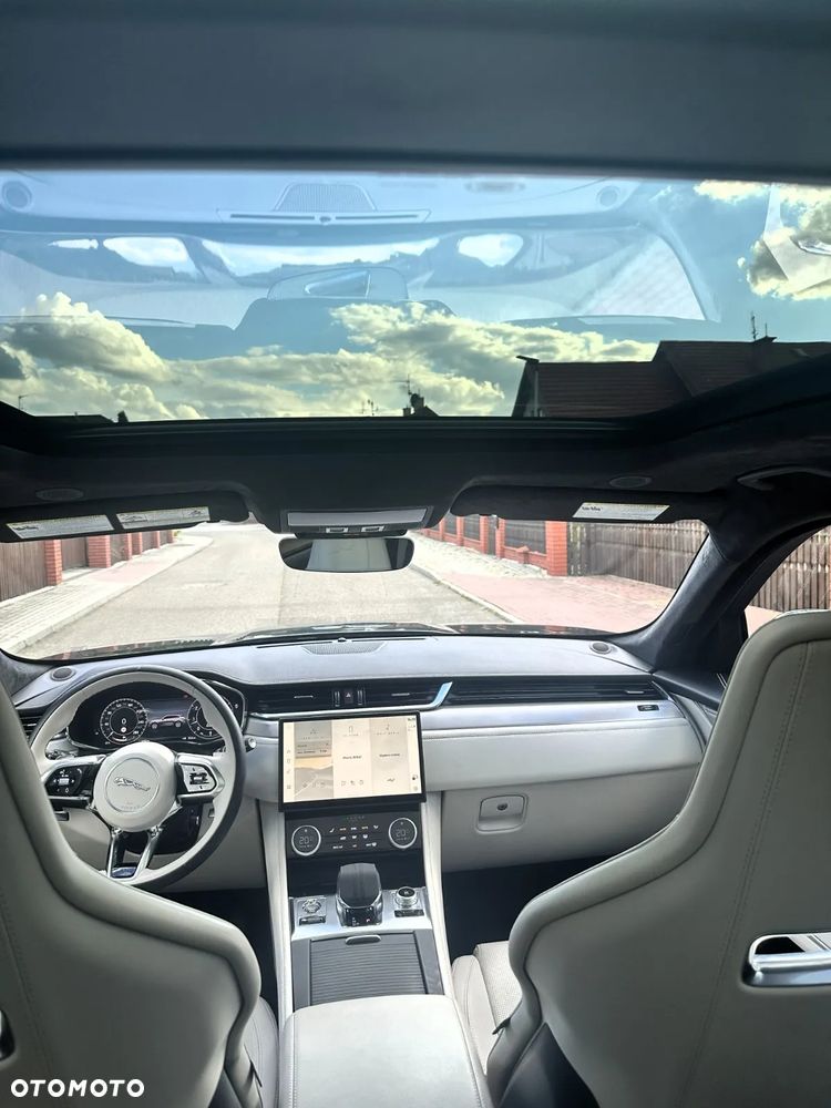 Jaguar F-Pace - 18