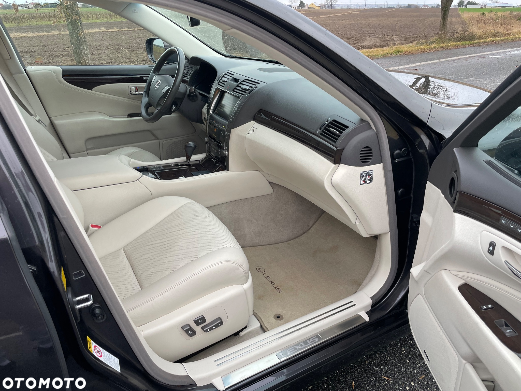Lexus LS 460 Prestige - 14