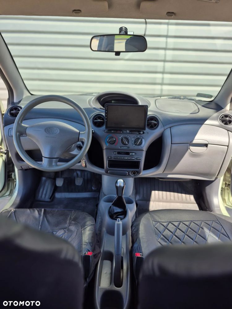Toyota Yaris 1.0 Luna - 15