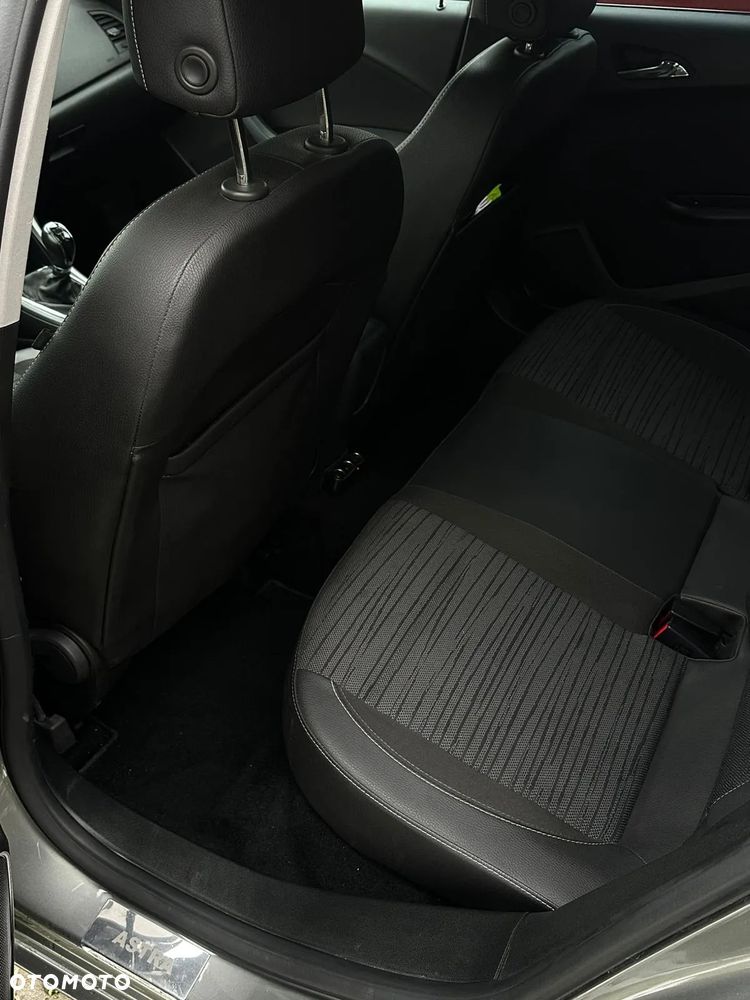 Opel Astra 1.4 T Active - 18