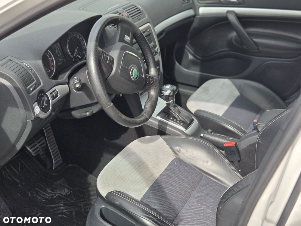 Skoda Octavia 2.0 TDI DPF DSG RS - 10