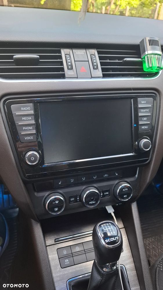 Skoda Octavia 1.6 TDI (Green tec) 4x4 Scout - 18