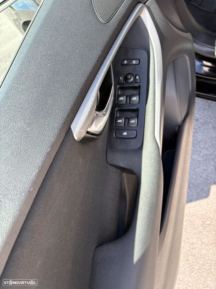 Volvo V40 2.0 D2 Momentum - 14