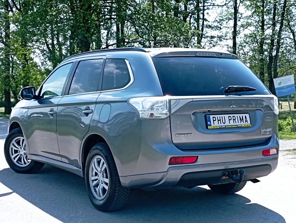 Mitsubishi Outlander 2.0 4WD Top - 19