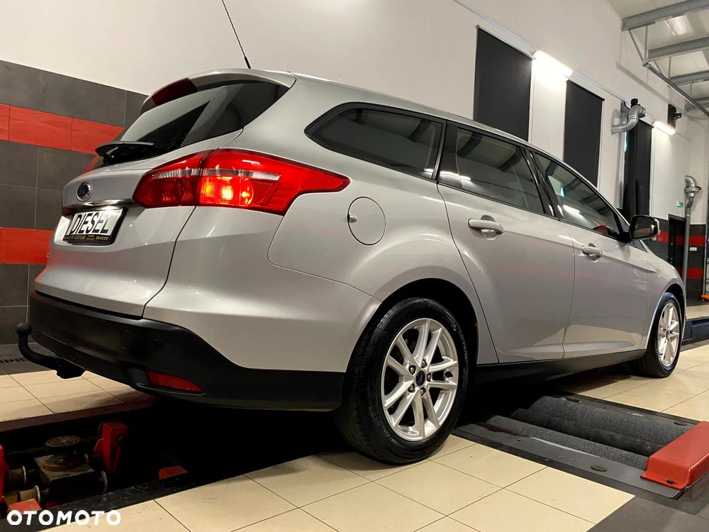Ford Focus 1.6 TDCi DPF Titanium - 12