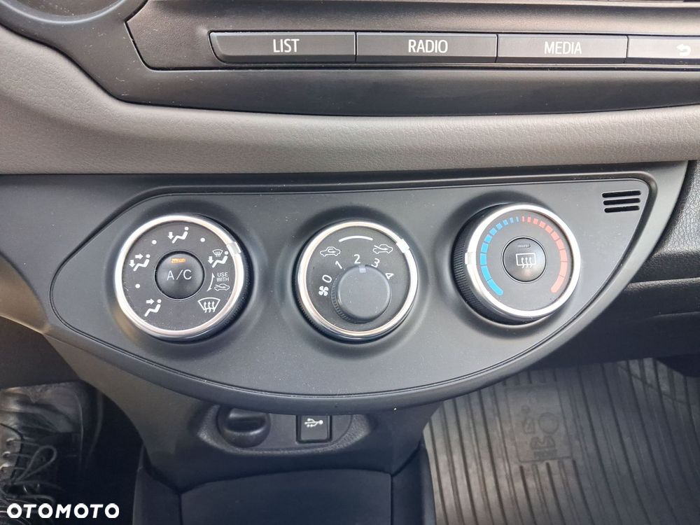 Toyota Yaris - 26