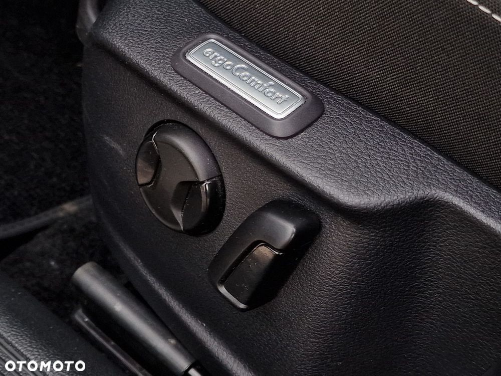 Volkswagen Passat Variant - 23