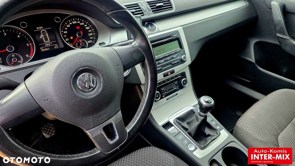 Volkswagen Passat - 22