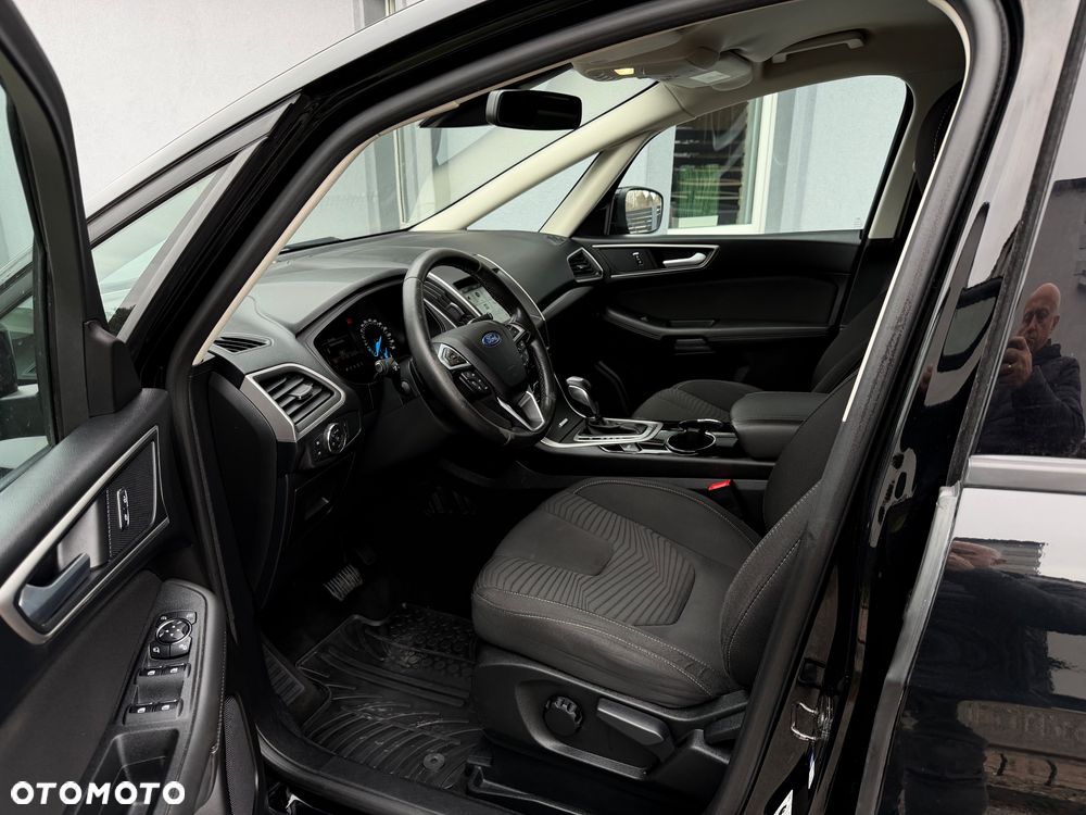 Ford S-Max 2.0 TDCi Titanium PowerShift - 6