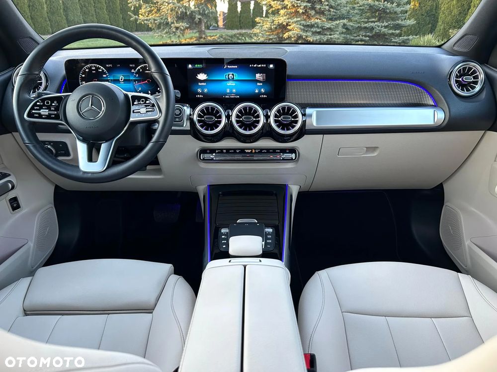 Mercedes-Benz GLB - 28