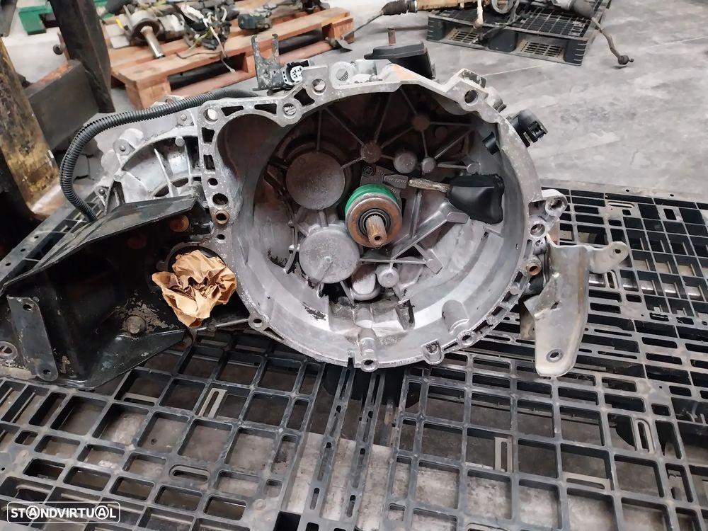 Caixa velocidades Volvo V40/S40 1.9 DI Ano 2001 Ref: 1023625 - 1