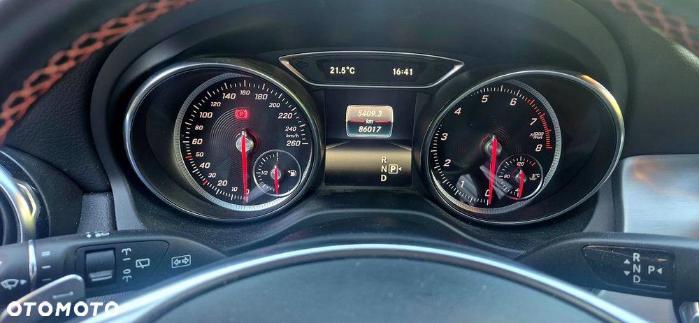 Mercedes-Benz GLA 220 4-Matic - 6