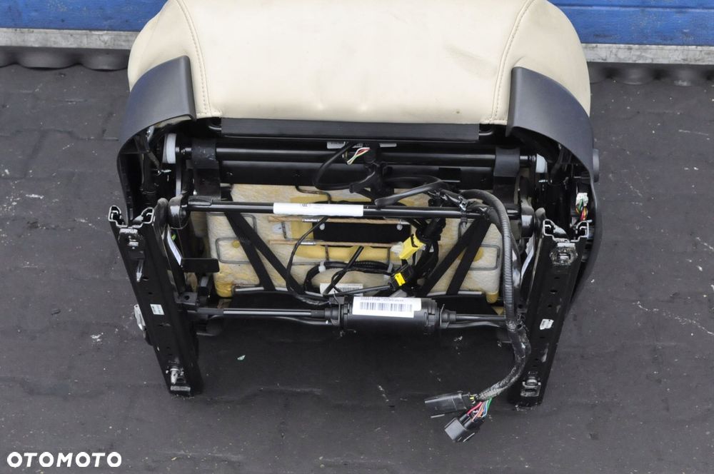 Tesla Model S FOTEL PRZÓD PRZEDNI SKÓRA ANGLIK - 8