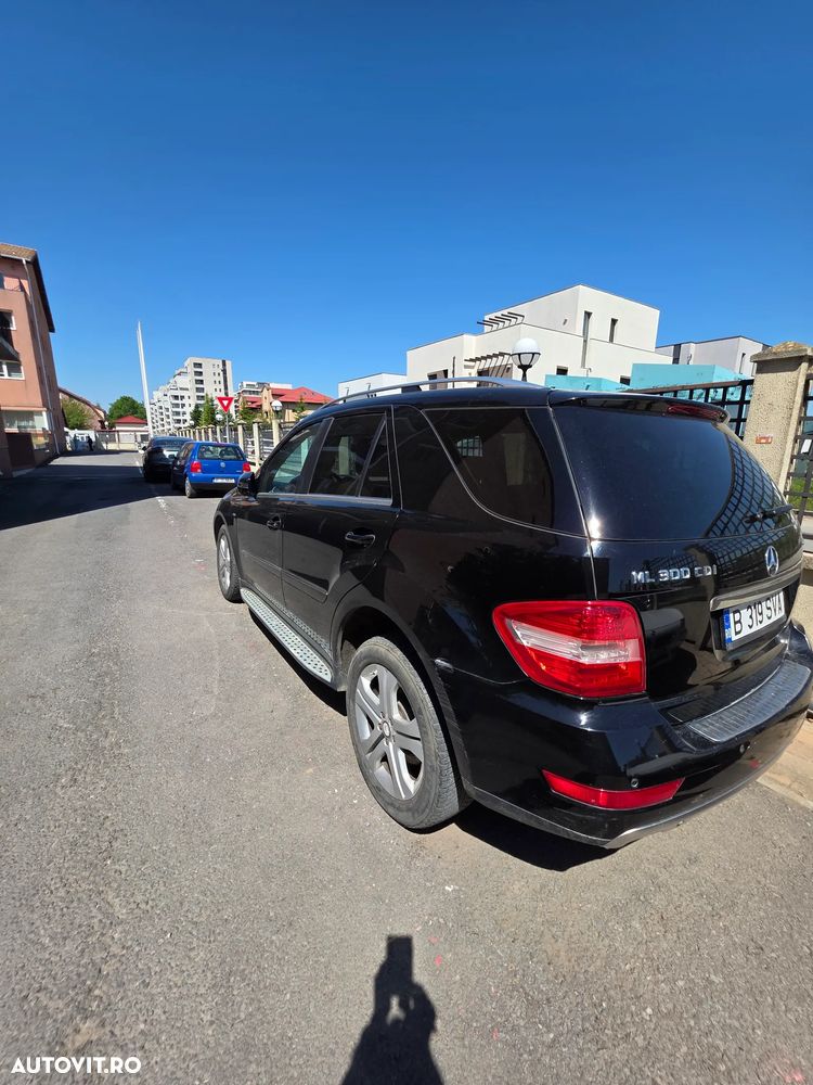 Mercedes-Benz ML 300 CDI BlueEfficiency Aut - 2
