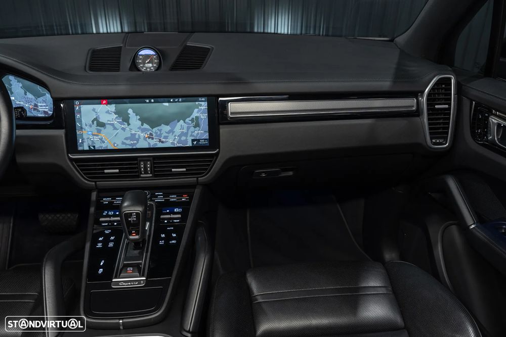 Porsche Cayenne Platinum Edition - 8