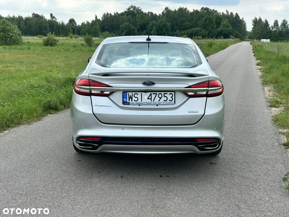 Ford Fusion - 7