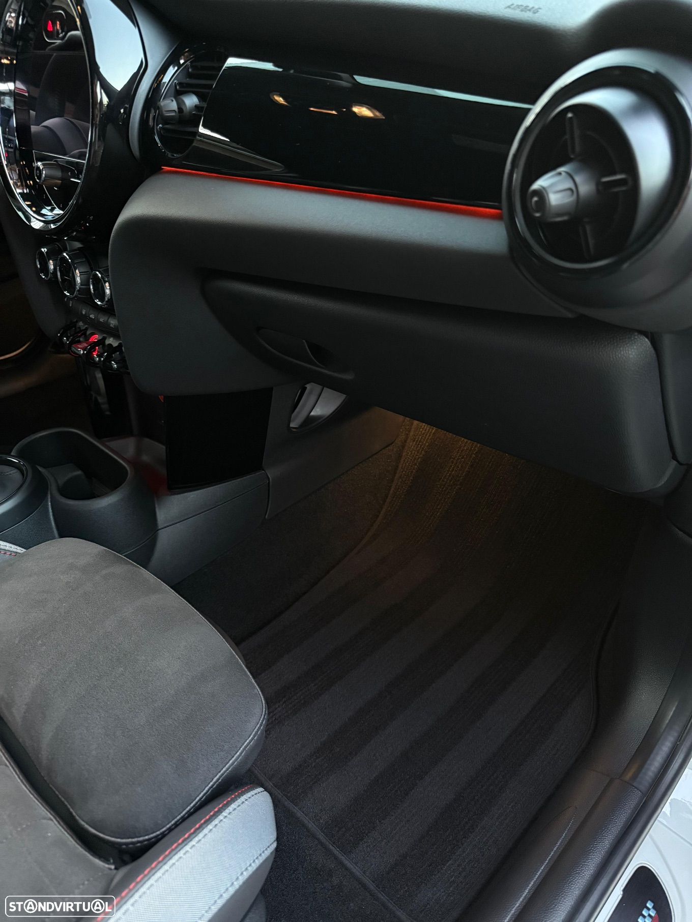 MINI 3 Portas John Cooper Works Plus Auto Desportiva - 3