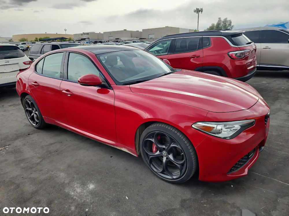 Alfa Romeo Giulia - 2