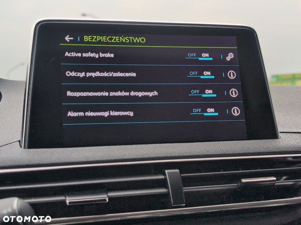 Peugeot 3008 - 19