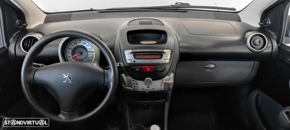 Peugeot 107 1.0 Urban - 25