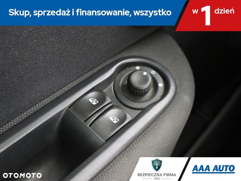 Renault Clio - 18