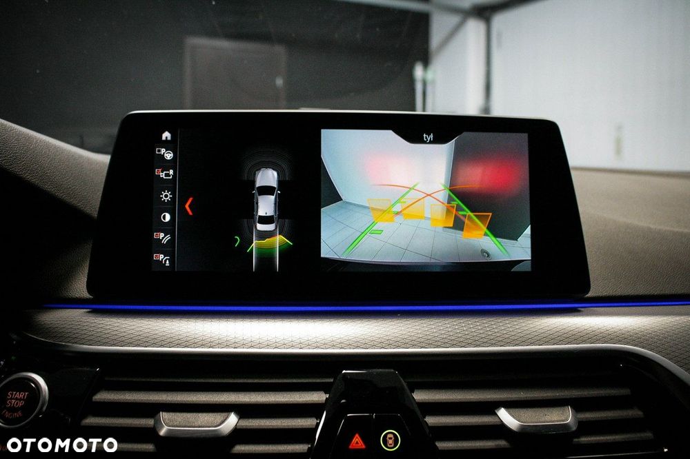 BMW Seria 5 520d M Sport - 15