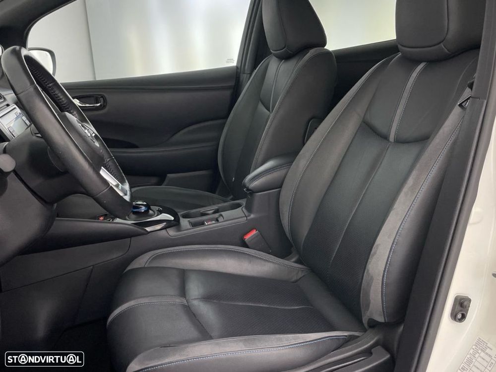 Nissan Leaf Tekna ProPilot Park - 18