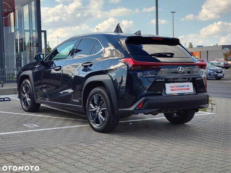 Lexus UX - 7
