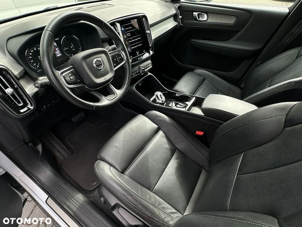 Volvo XC 40 - 18