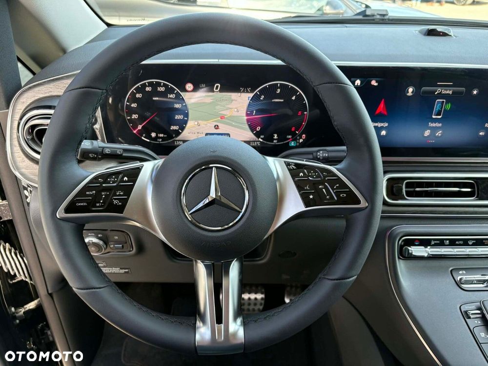Mercedes-Benz Klasa V - 10