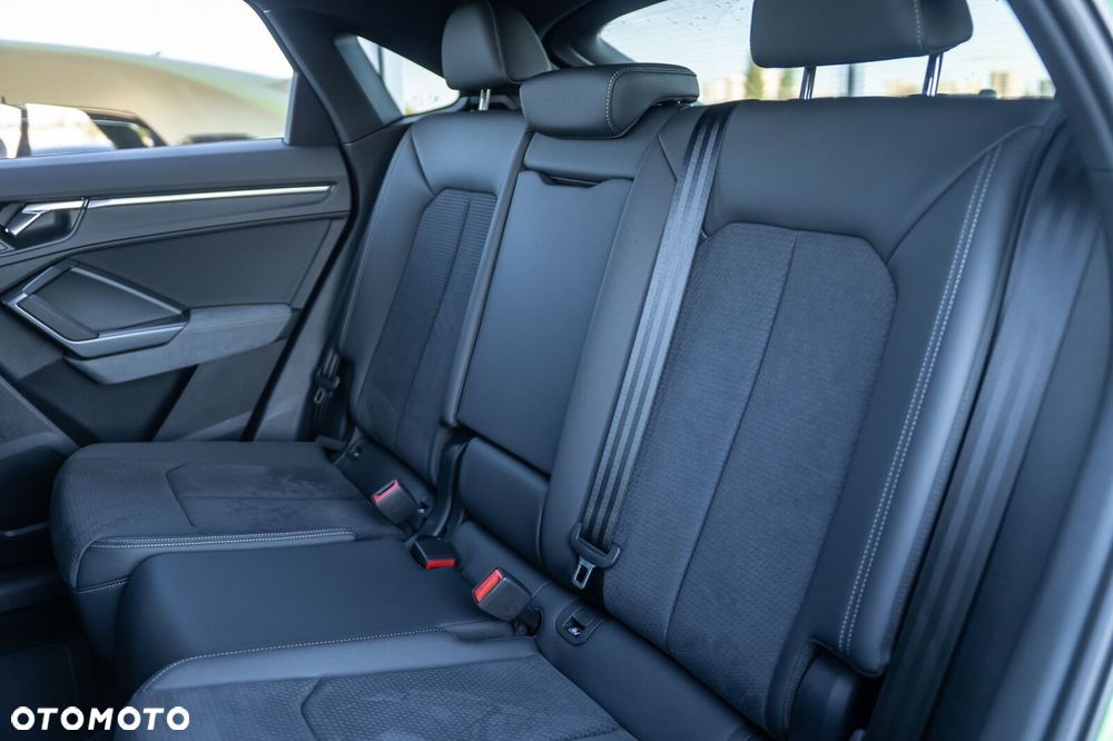 Audi Q3 Sportback - 16