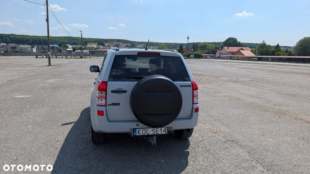 Suzuki Grand Vitara 2.0 - 3
