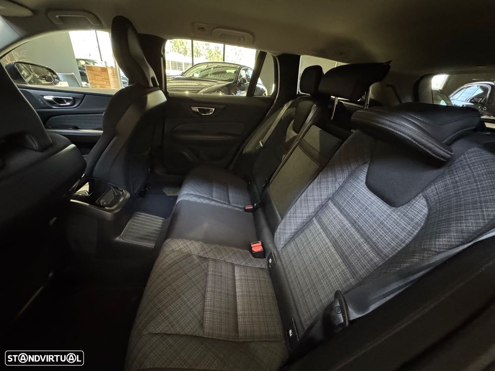 Volvo V60 2.0 T6 AWD TE Core - 19