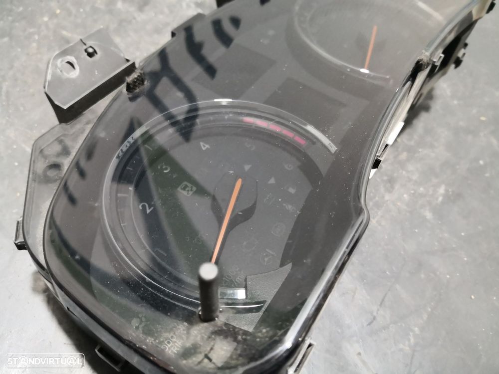 Quadrante Toyota Avensis Três Volumes (_T27_) - 3