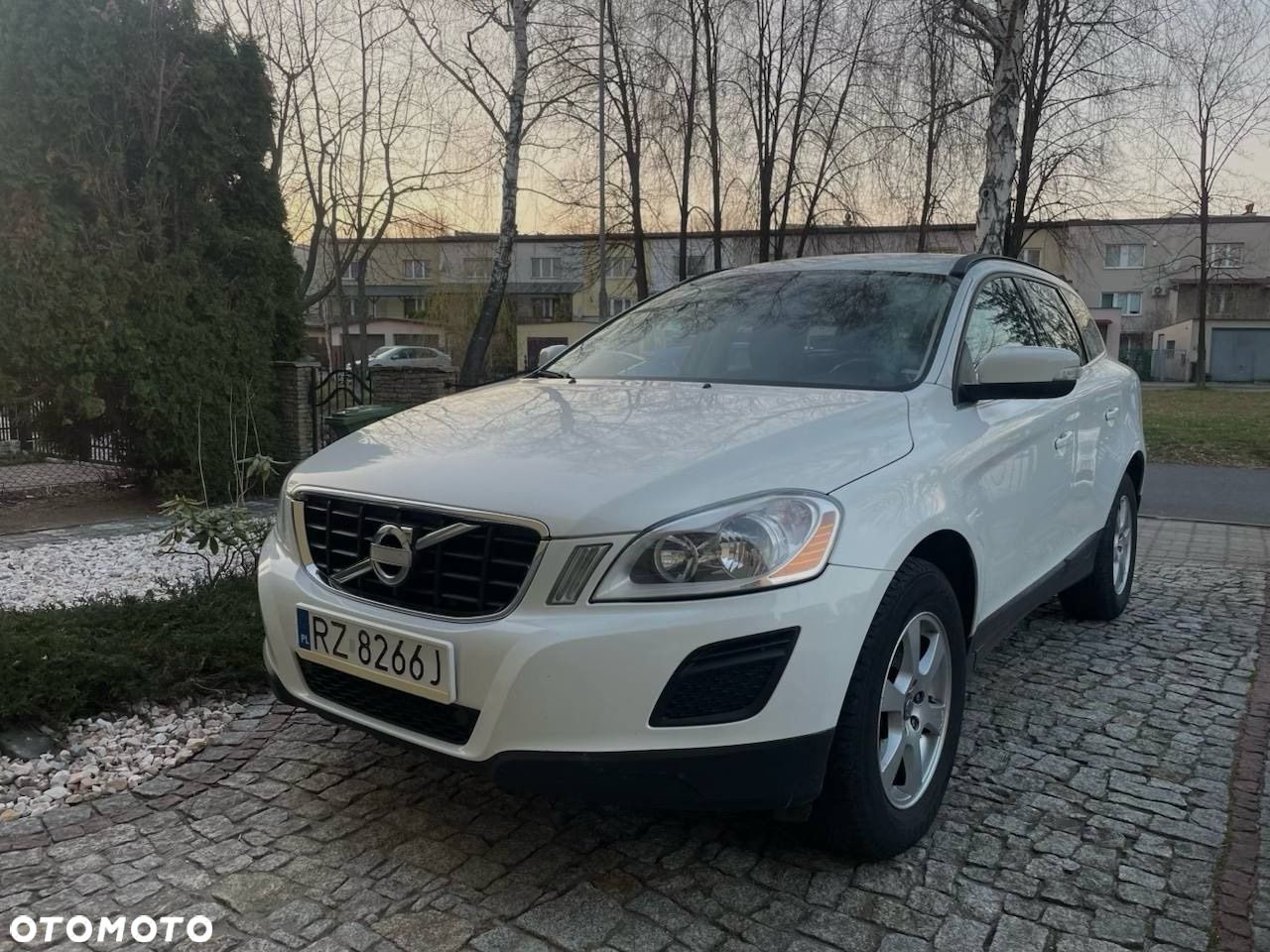 Volvo XC 60 2.4D AWD Kinetic - 1