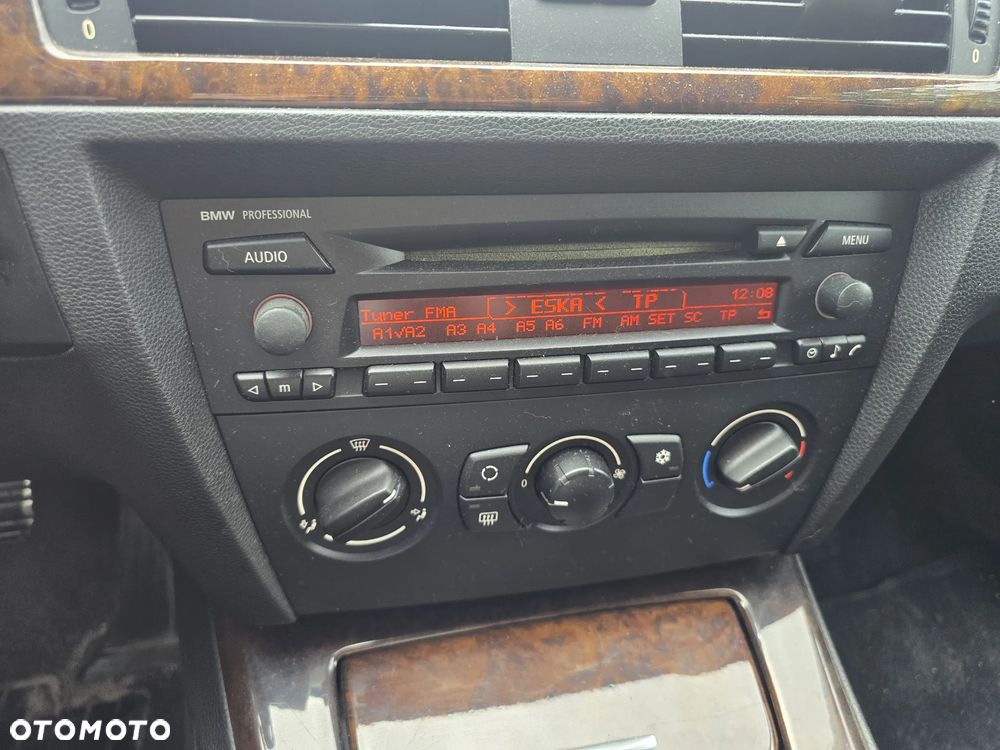 BMW Seria 3 318i - 14