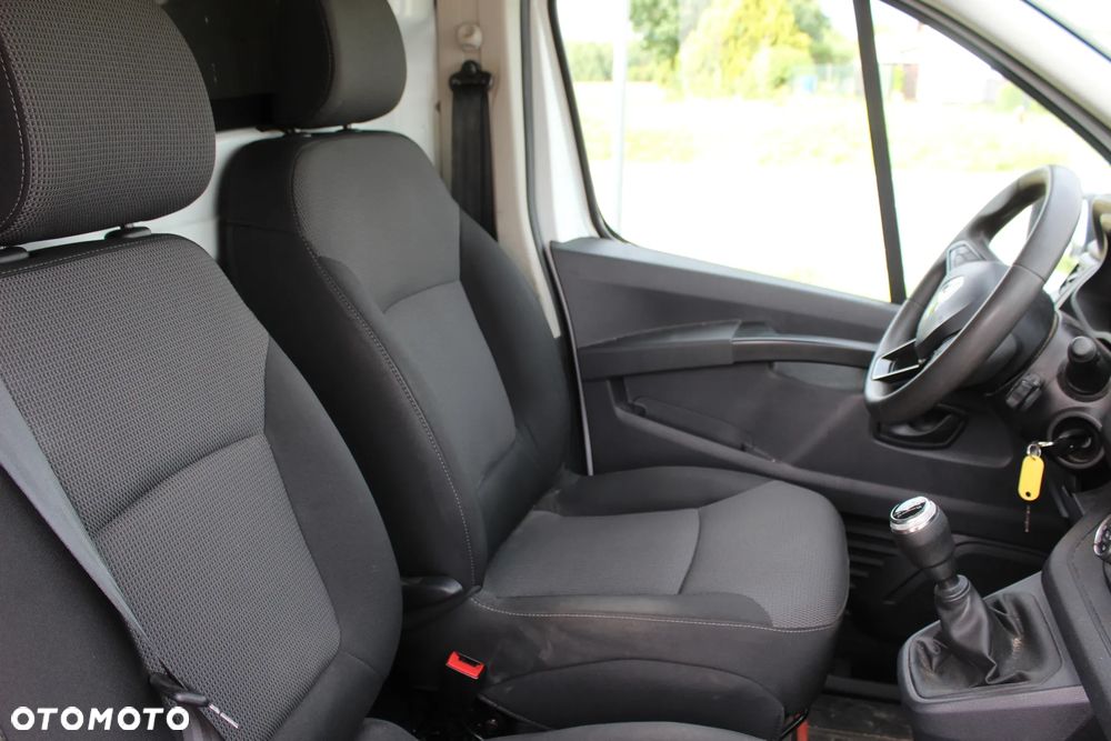 Renault Trafic - 11