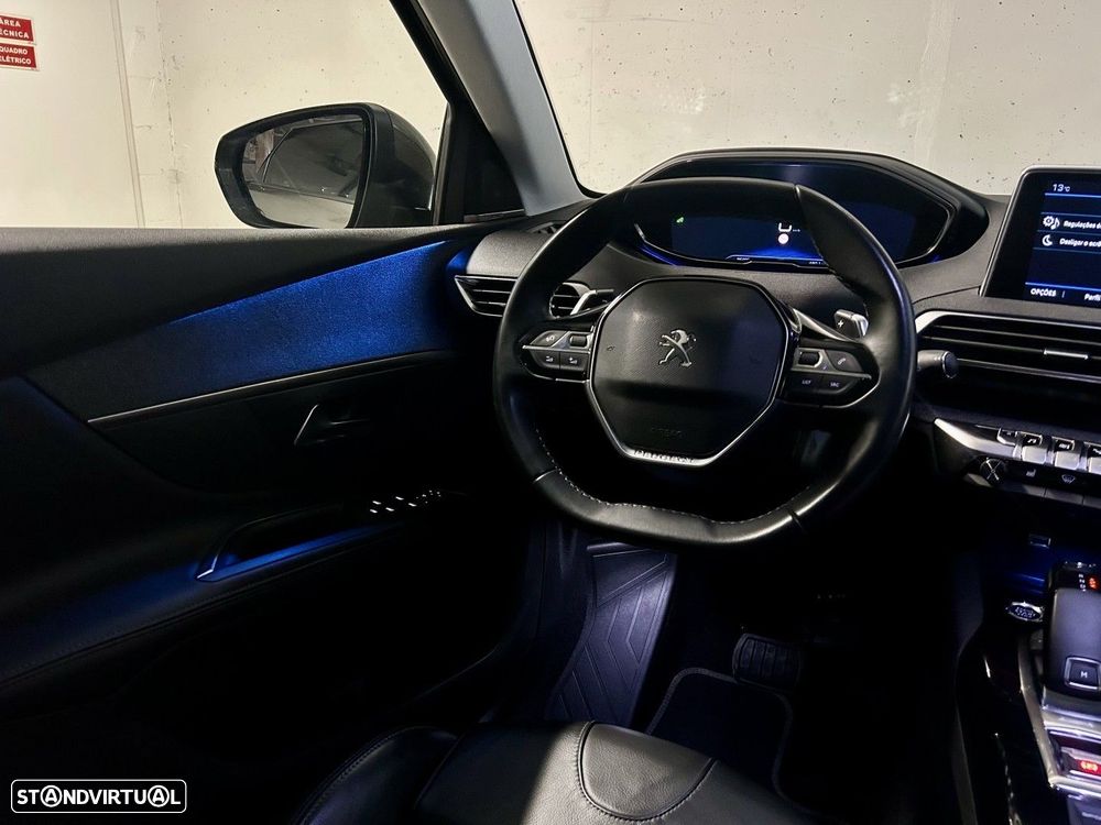 Peugeot 5008 1.2 PureTech Allure EAT8 - 45