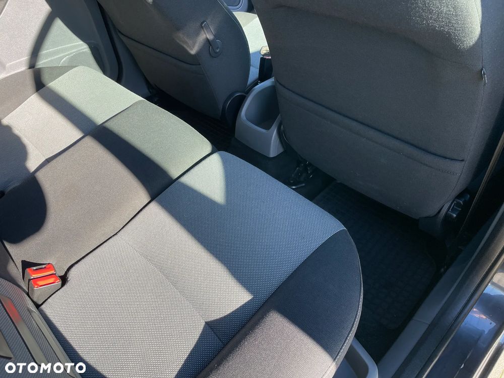 Ford Focus 1.8 Ghia - 19